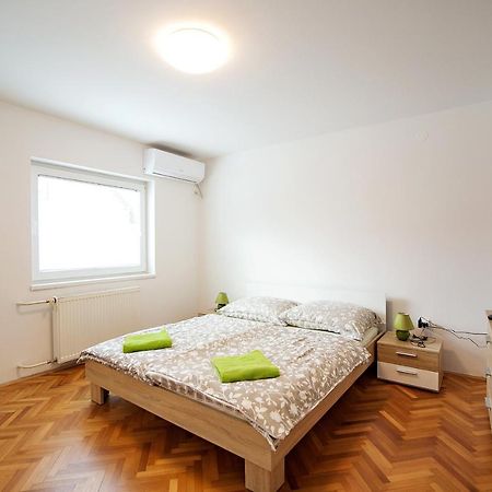 Sweet Apartments With Free Private Parking Laibach Exterior foto