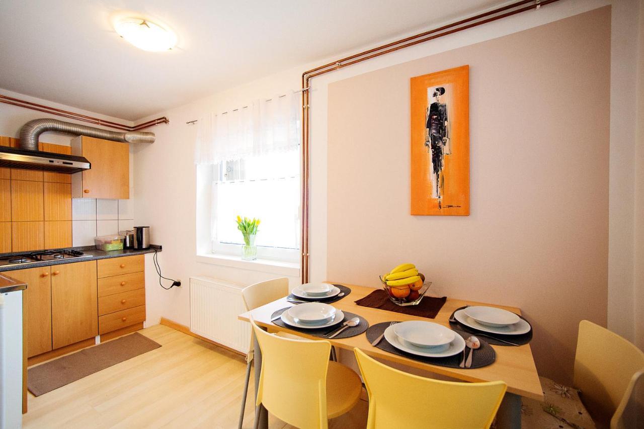 Sweet Apartments With Free Private Parking Laibach Exterior foto