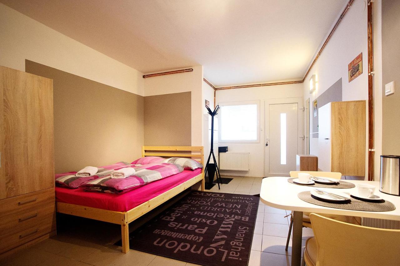 Sweet Apartments With Free Private Parking Laibach Exterior foto