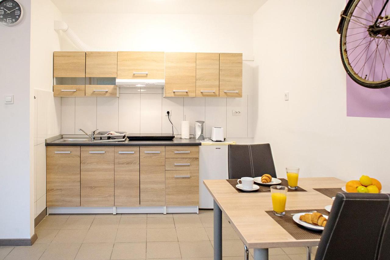 Sweet Apartments With Free Private Parking Laibach Exterior foto